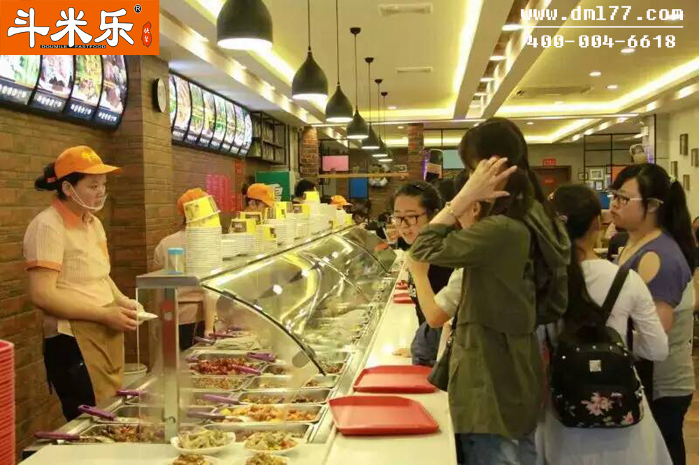 餐饮加盟首选中式快餐连锁品牌让创业更轻松